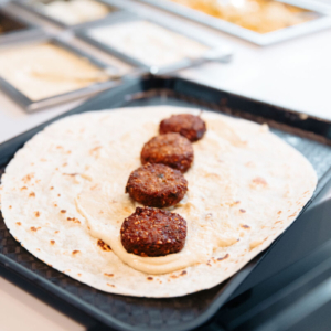 Homemade falafel wrap (V)